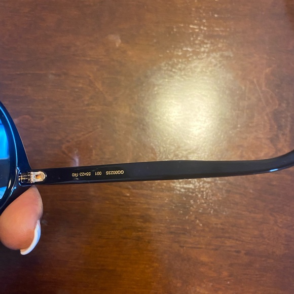 COPY - COPY - gucci sunglasses come with box and case - Picture 2 of 3